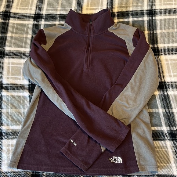 NORTH Face Purple/Gray Pull Over Size M T293 - Picture 3 of 5